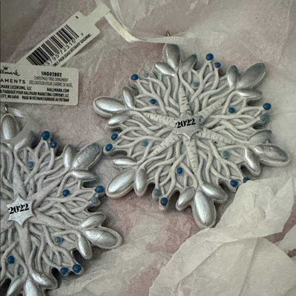 Hallmark Silver Snowflake Ornament with Blue Highlights - Picture 3 of 6